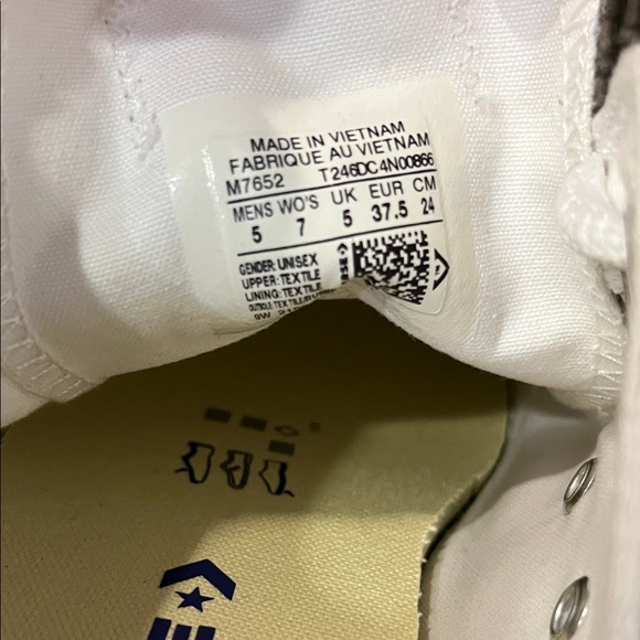 Converse White Low-Top Sneakers - Picture 2 of 10